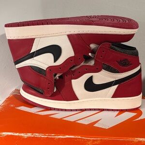 Air Jordan 1 Retro High OG Chicago ‘Lost and Found’ (GS) FD1437-612 - Sz 6.5 Y